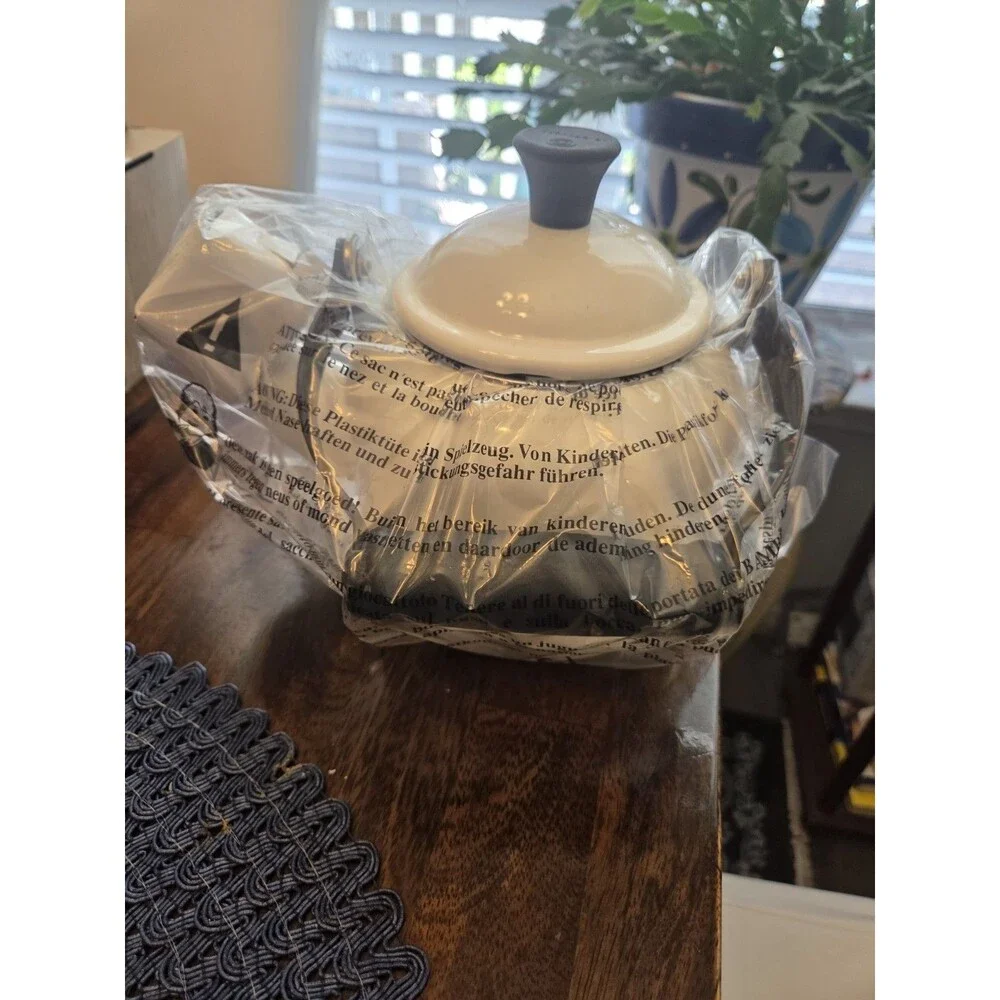 Le Creuset new le